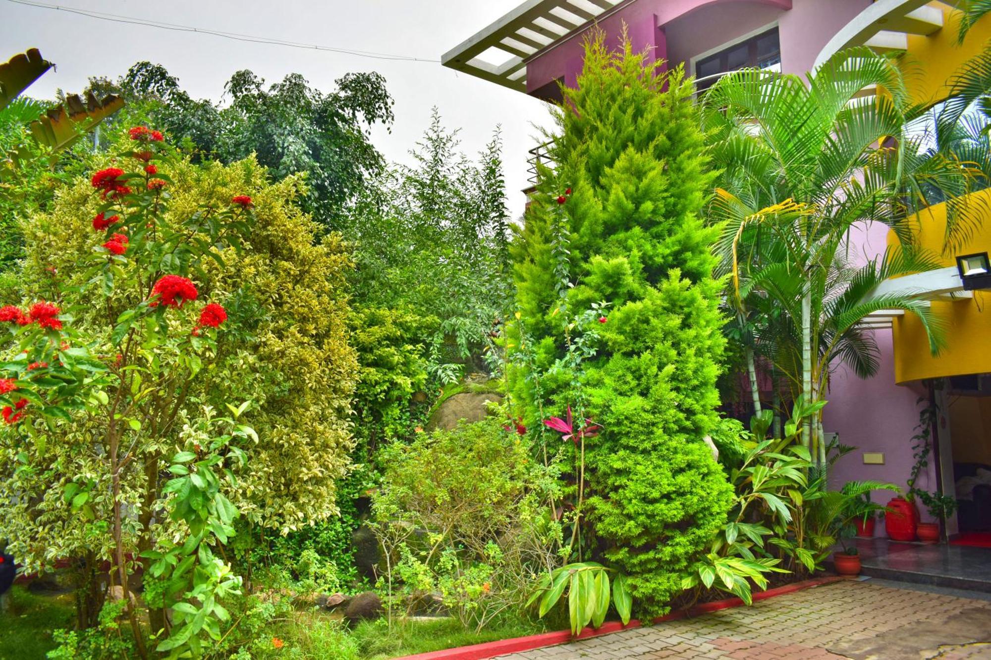 Dolphin Resort Yelagiri Extérieur photo