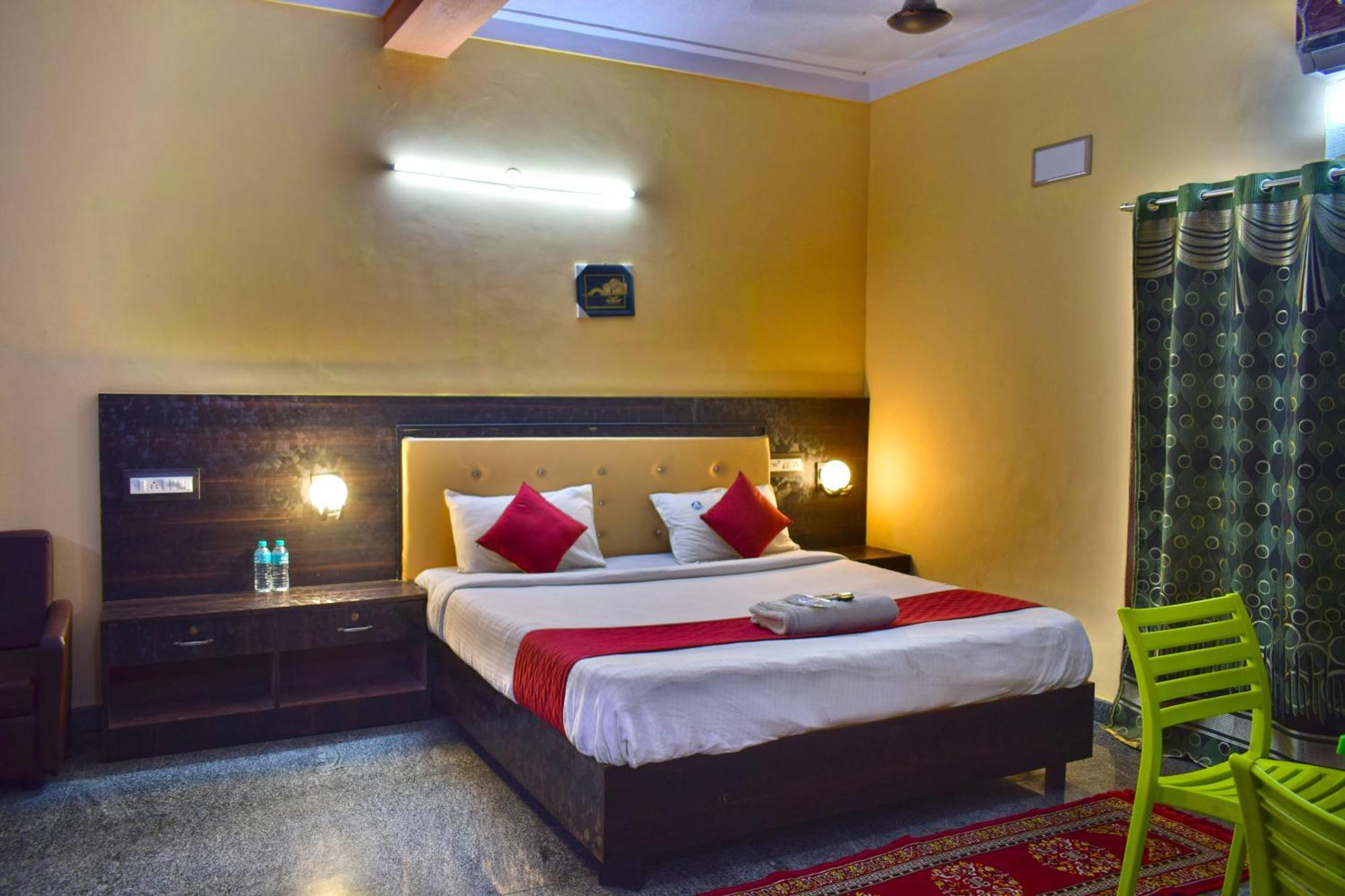 Dolphin Resort Yelagiri Extérieur photo