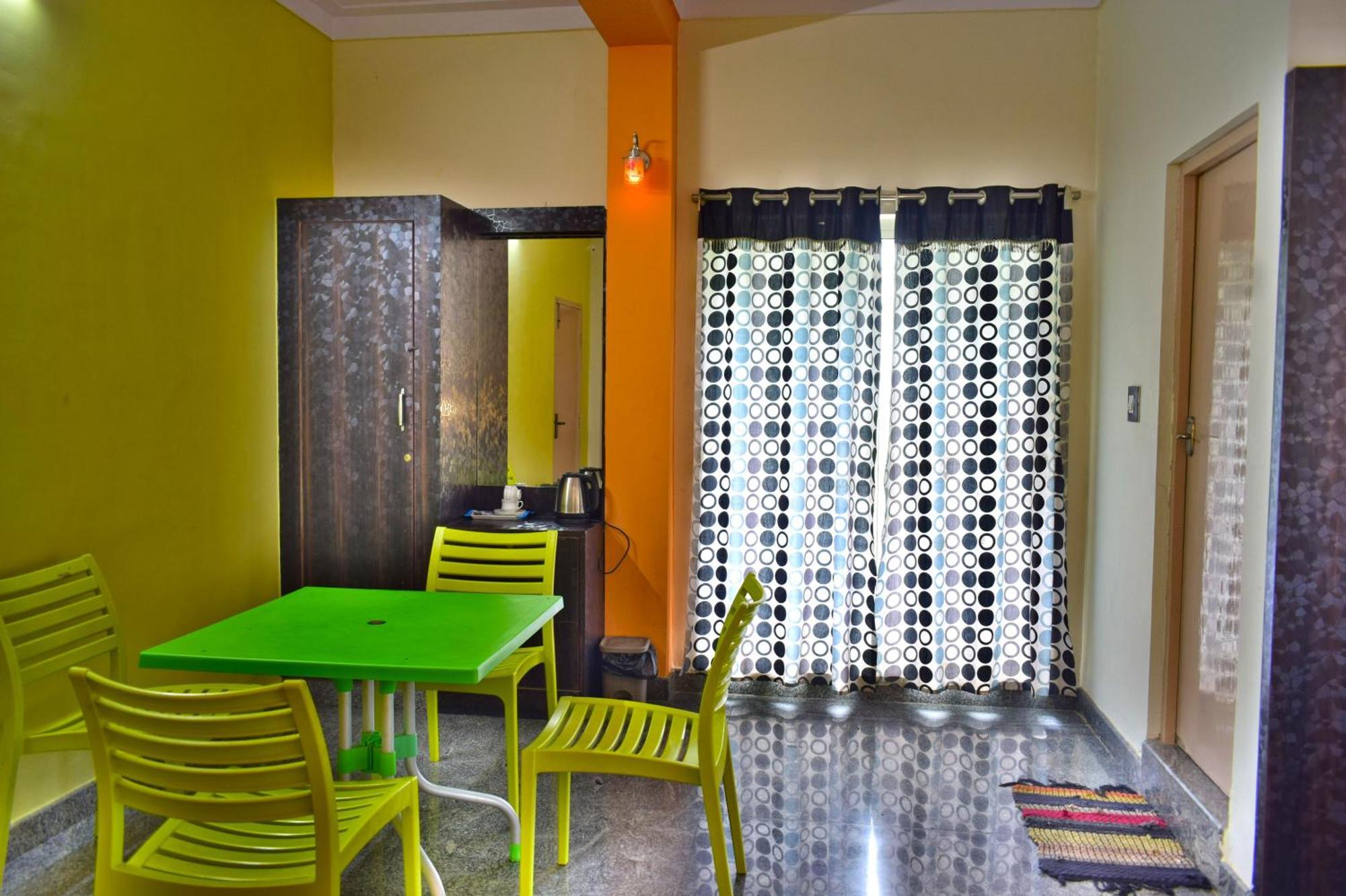 Dolphin Resort Yelagiri Extérieur photo