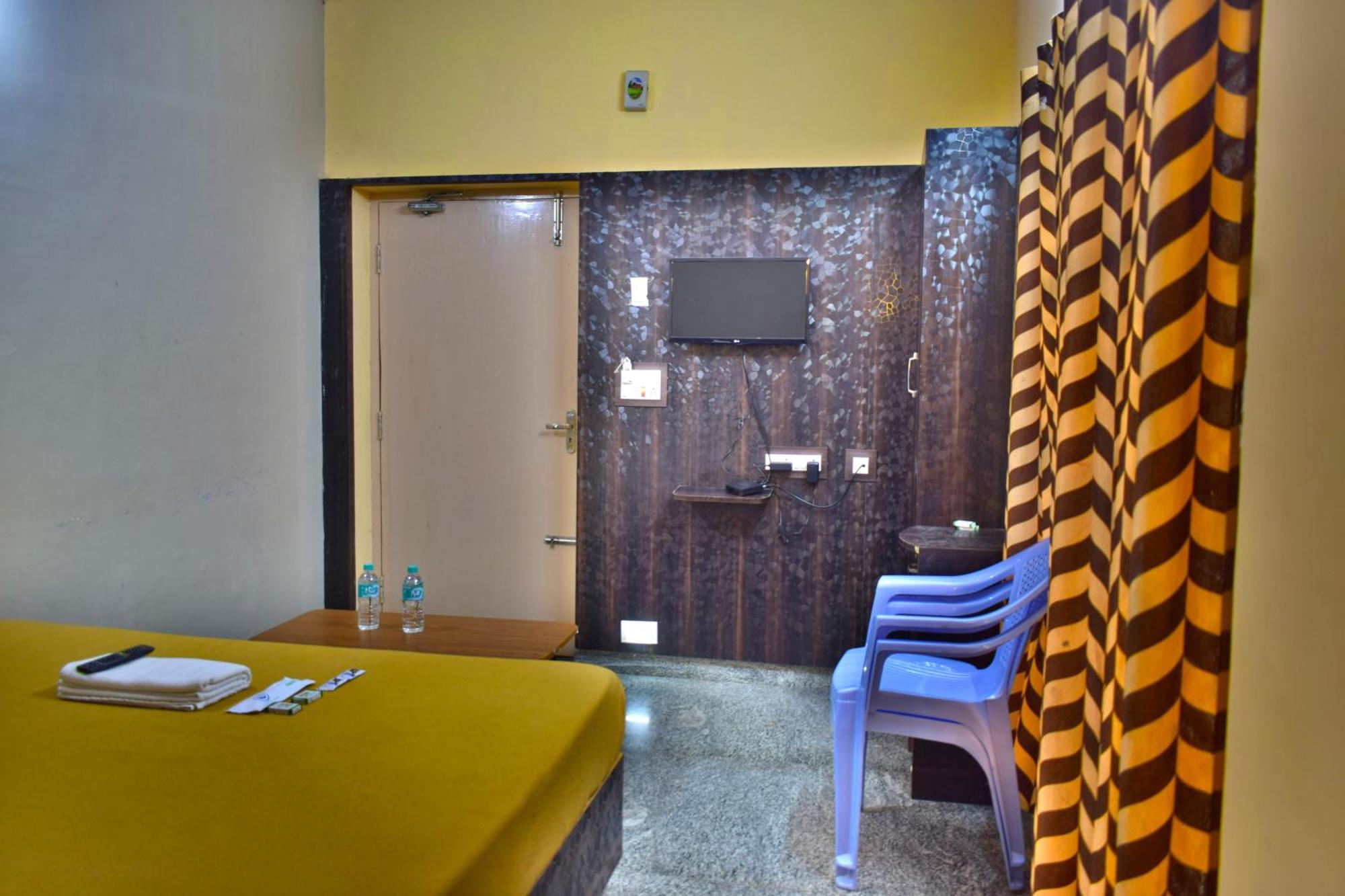 Dolphin Resort Yelagiri Extérieur photo