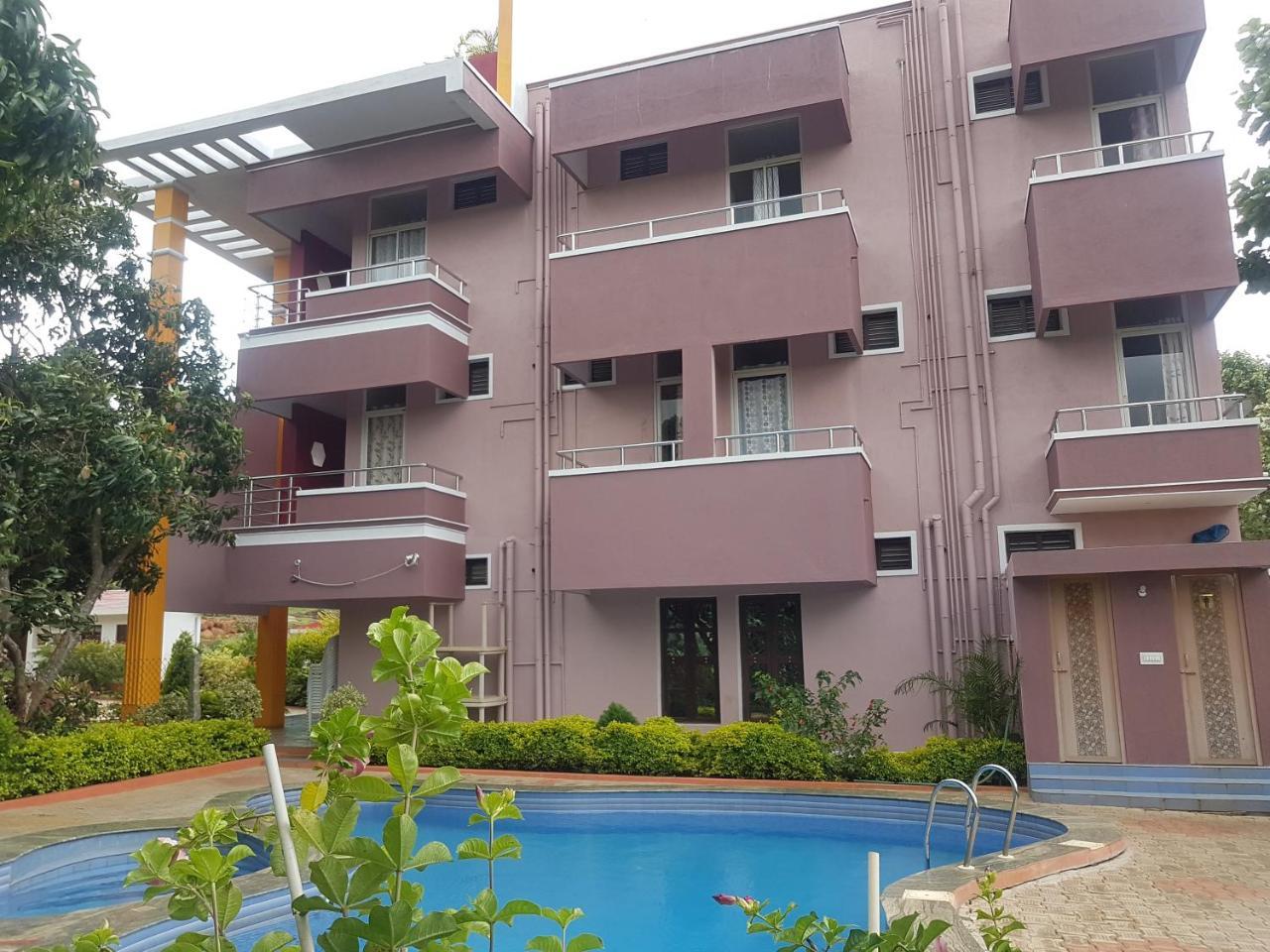 Dolphin Resort Yelagiri Extérieur photo