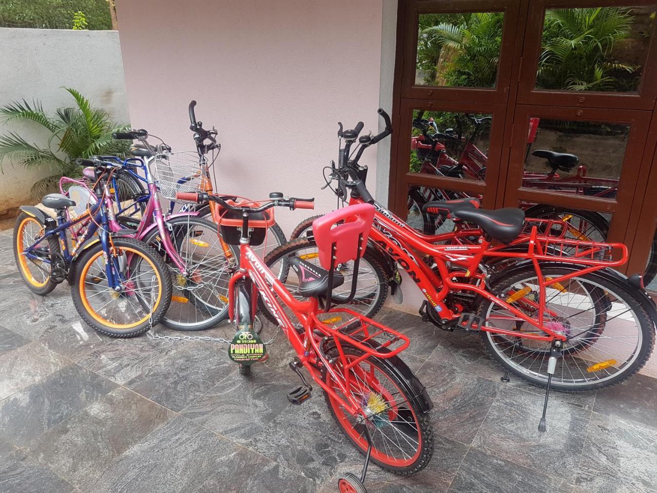 Dolphin Resort Yelagiri Extérieur photo
