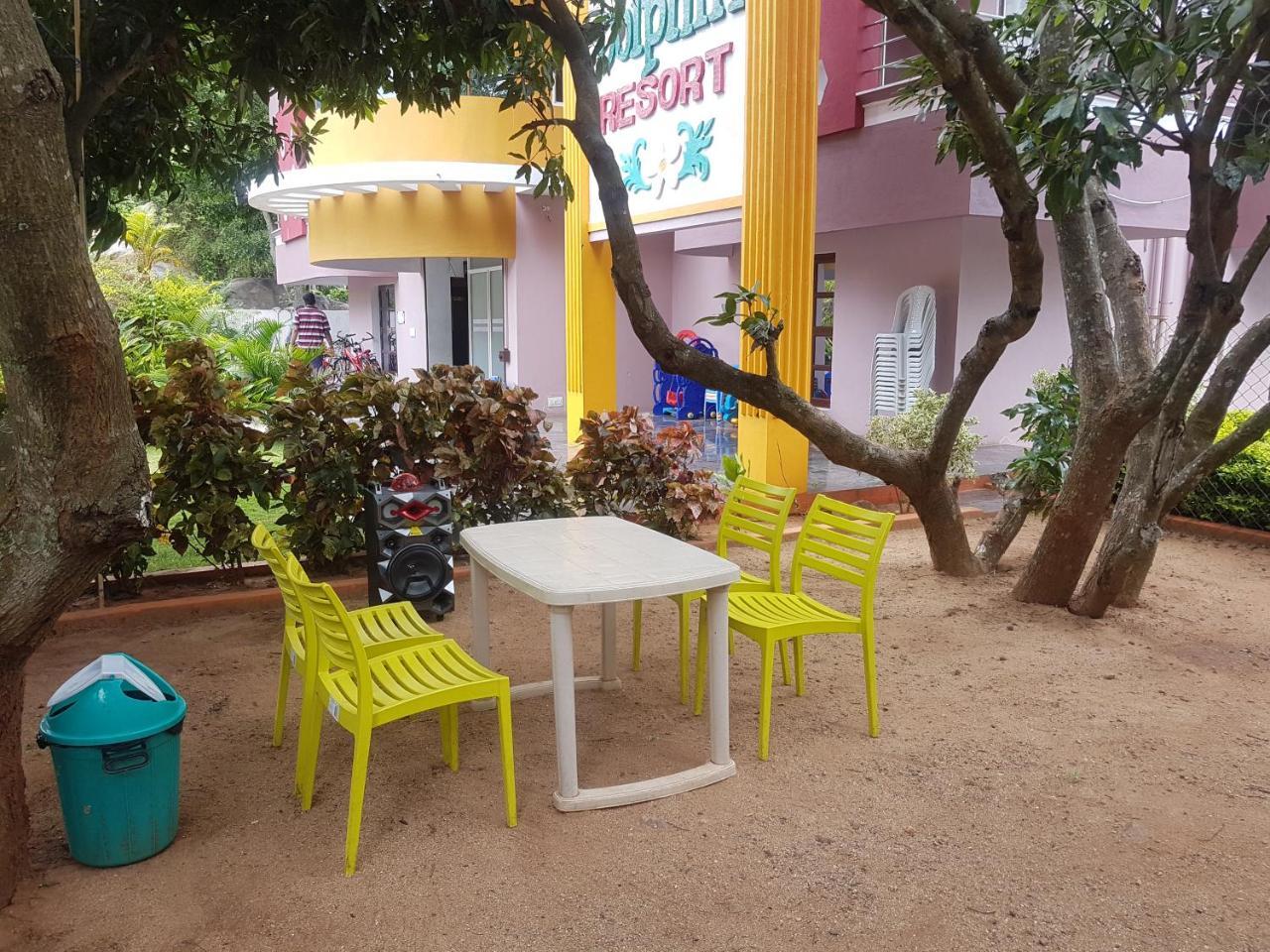 Dolphin Resort Yelagiri Extérieur photo