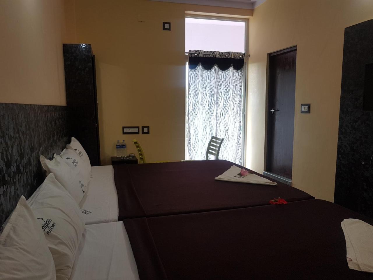 Dolphin Resort Yelagiri Extérieur photo